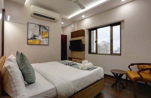 Cuffe Parade Hotel | Hotel Ozone Inn