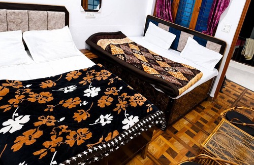 Guptkashi Hotel | Hotel Padam Niwas