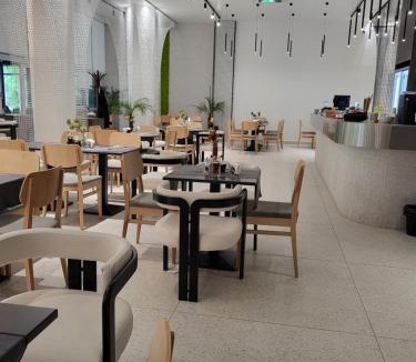 Sinmartin Hotel | Hotel Padis