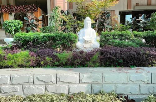 Sector 5 Hotel | Hotel Pallavi Grand