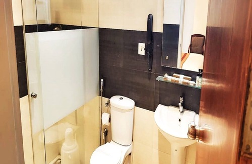 Kozhinjampara Hotel | Hotel Palm Shore