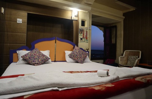 Amar Sagar Pol Hotel | Hotel Paradise