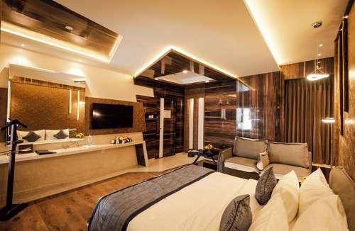 Ram Nagar Hotel | Hotel Park Elanza Coimbatore