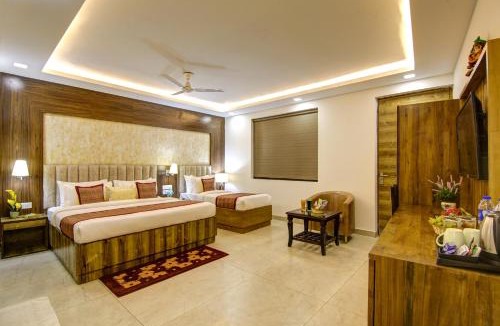 Mahipalpur Extension Hotel | HOTEL PARK TREE A UNIT OF PRITHVI PALACE DELHI Airport
