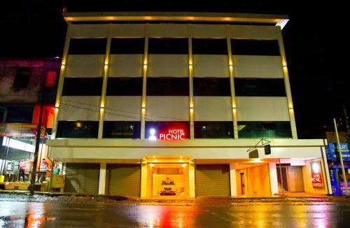 Manjeri Hotel | Hotel Picnic
