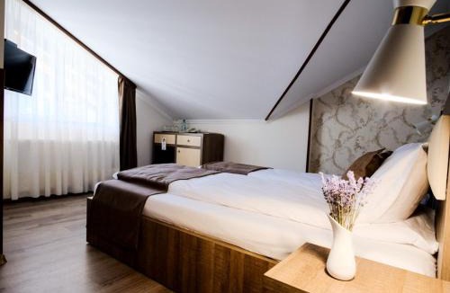Luna Hotel | Hotel Poezia