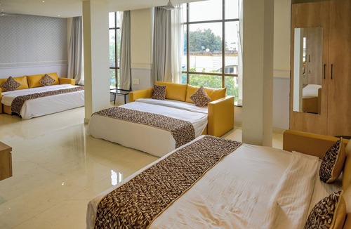 Wardha Hotel | Hotel Poonam Residency