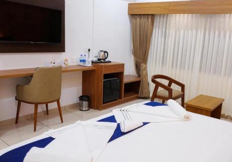 Muvattupuzha Hotel | Hotel Praada Residency