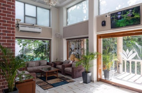Sayajiganj Hotel | Hotel Pravasa Stay