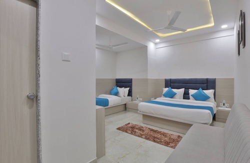 Chandkheda Hotel | Hotel Premium Villa