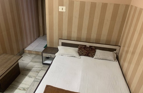 Paltan Bazaar Hotel | Hotel Prince