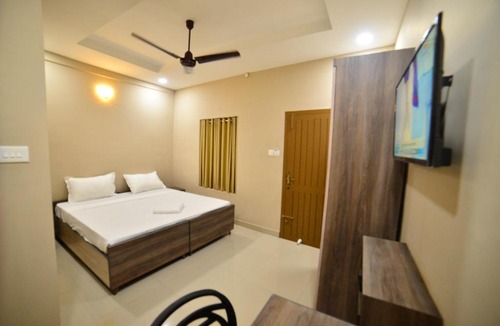 Kottakkal Hotel | Hotel Priya