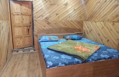 Kharsali Hotel | Hotel priyanshu