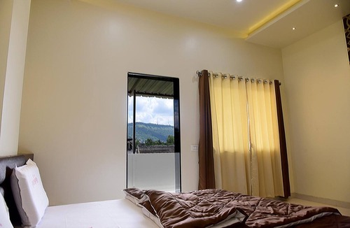 Satara Hotel | Hotel Pushpak Satara