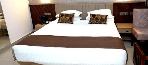 Perumbavoor Hotel | Hotel Queen Maria