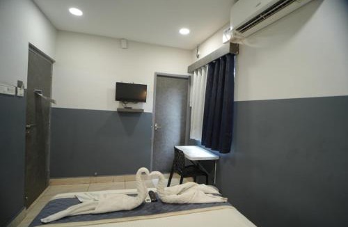 Ekkatuthangal Hotel | HOTEL RAAJ GRAND