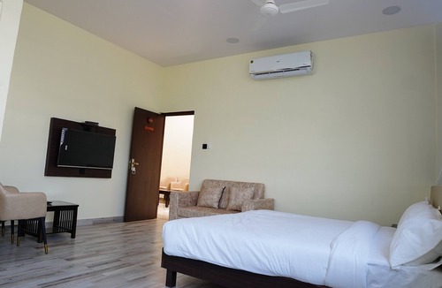 Yavatmal Hotel | Hotel Radhe Inn