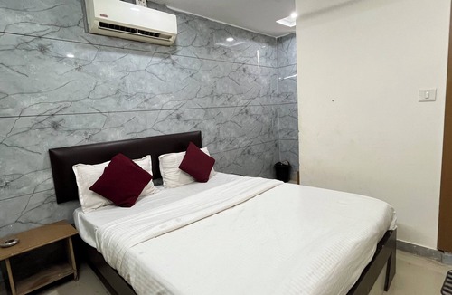 Gandhinagar Hotel | Hotel Radhe Kuudasan
