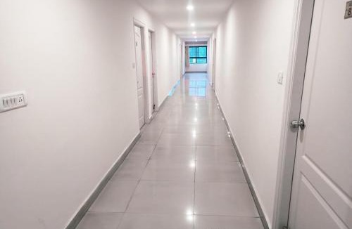 Kalasipalya Hotel | Hotel Rainbow near Victoria Hospital City Market