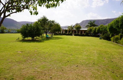Jhiri Hotel | Hotel Raj Resort and Pool