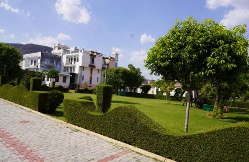 Jhiri Hotel | Hotel Raj Resort and Pool