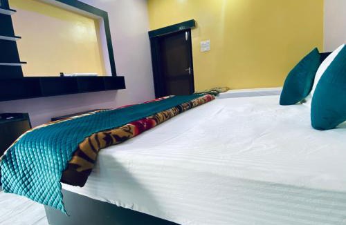Guptkashi Hotel | Hotel Rajshree Palace