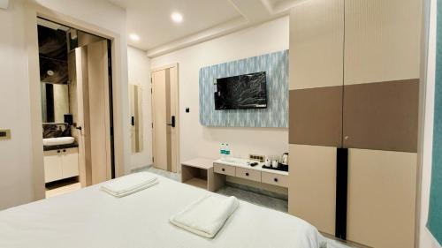 Indore Hotel | Hotel RajVilla