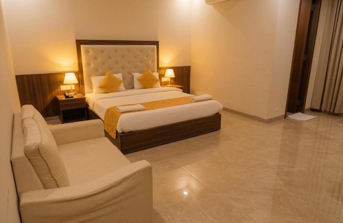 Navsari Hotel | Hotel Rangoli - 10 min from Palsana chowk