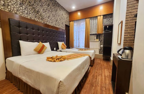 Dharmatala Hotel | HOTEL RAUNAK
