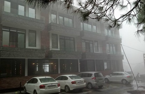 Lansdowne Hotel | Hotel Ravine Palace