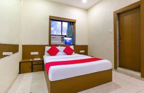 Khar Hotel | Hotel Red Palm