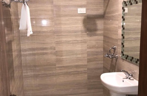 Moradabad Hotel | Hotel Red Sapphire