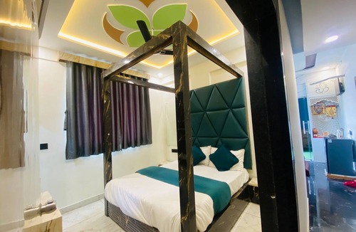Ahmedabad Hotel | Hotel Rising Gest