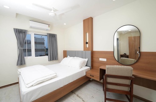 Srirangam Hotel | Hotel River View