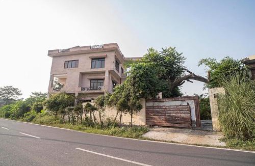Mayapur Hotel | Hotel Riverview