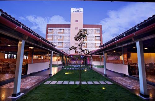 Bommasandra Hotel | Hotel RK Gardenia