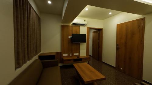 Dwarka Hotel | Hotel Roma Kristo