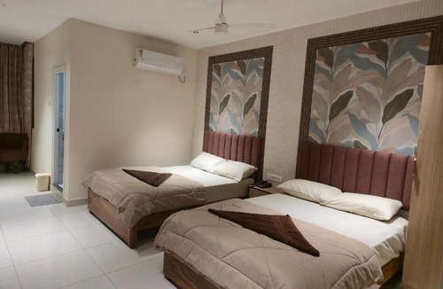 Atmakur Hotel | Hotel Royal Akkamahadevi