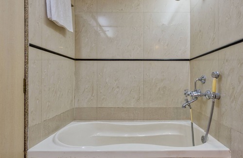 Prabhadevi Hotel | Hotel Royal Castle