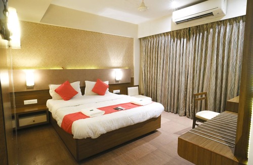 Thane Hotel | Hotel Royal Classic