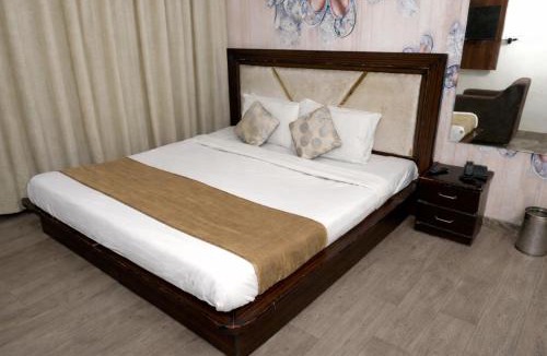 Sector 22 Hotel | Hotel Royal Heritage Inn