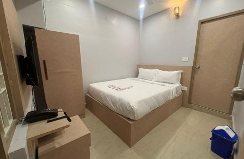 Royapettah Hotel | HOTEL ROYAL KING Near Express Avenue Mall, EA Chambers, Australian Consulate,