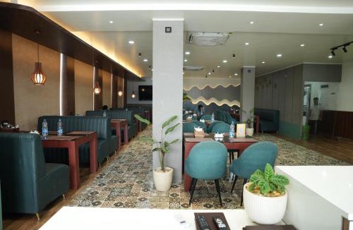 Islampur Hotel | Hotel Royal Paradise - Fuel-up for the Journey
