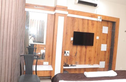 Sangli Cabin | Hotel Royal Residency Executive