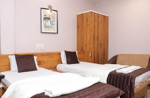 Sangli Cabin | Hotel Royal Residency Executive