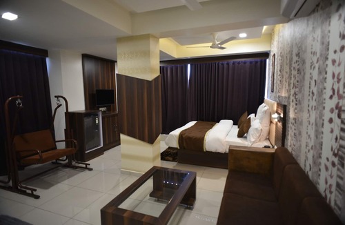 Vadodara Hotel | Hotel Royal Residency