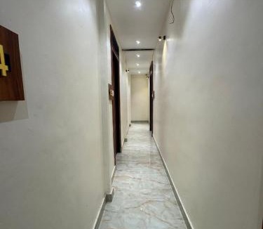 Dharavi Hotel | Hotel Royal Suites