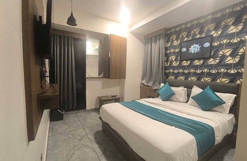 Vastrapur Hotel | Hotel Royal Villa