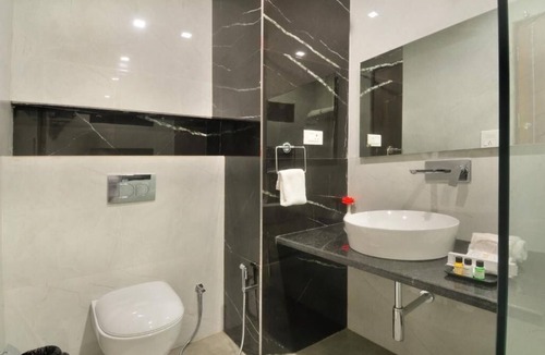 Jwalapur Hotel | Hotel Royal Vrindaban