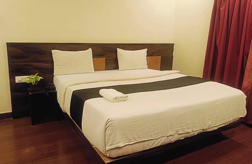 Domlur Hotel | Hotel Royalwood Premier - Domlur